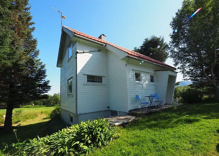Lofoten Hillside Alstad (Nordland)